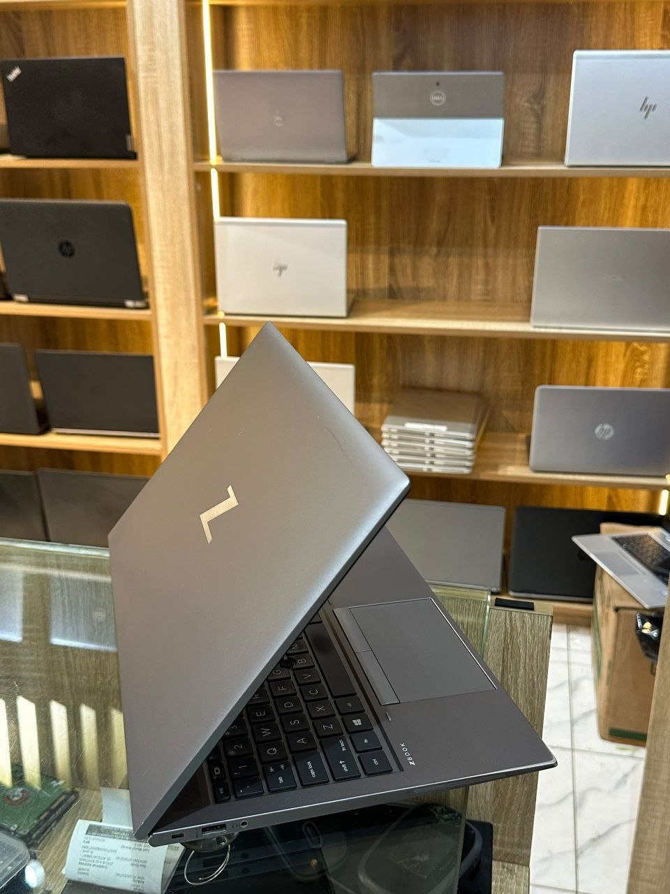 HP ZBOOK FIREFLY  G8 INTEL CORE I7 11TH GENERATION view 5