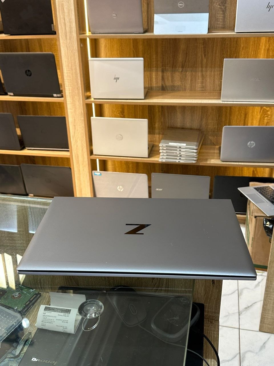 HP ZBOOK FIREFLY  G8 INTEL CORE I7 11TH GENERATION view 4