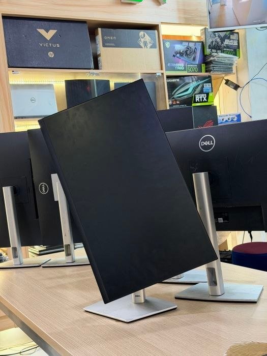 Dell P2422H Edgless 24” IPS Monitor view 3