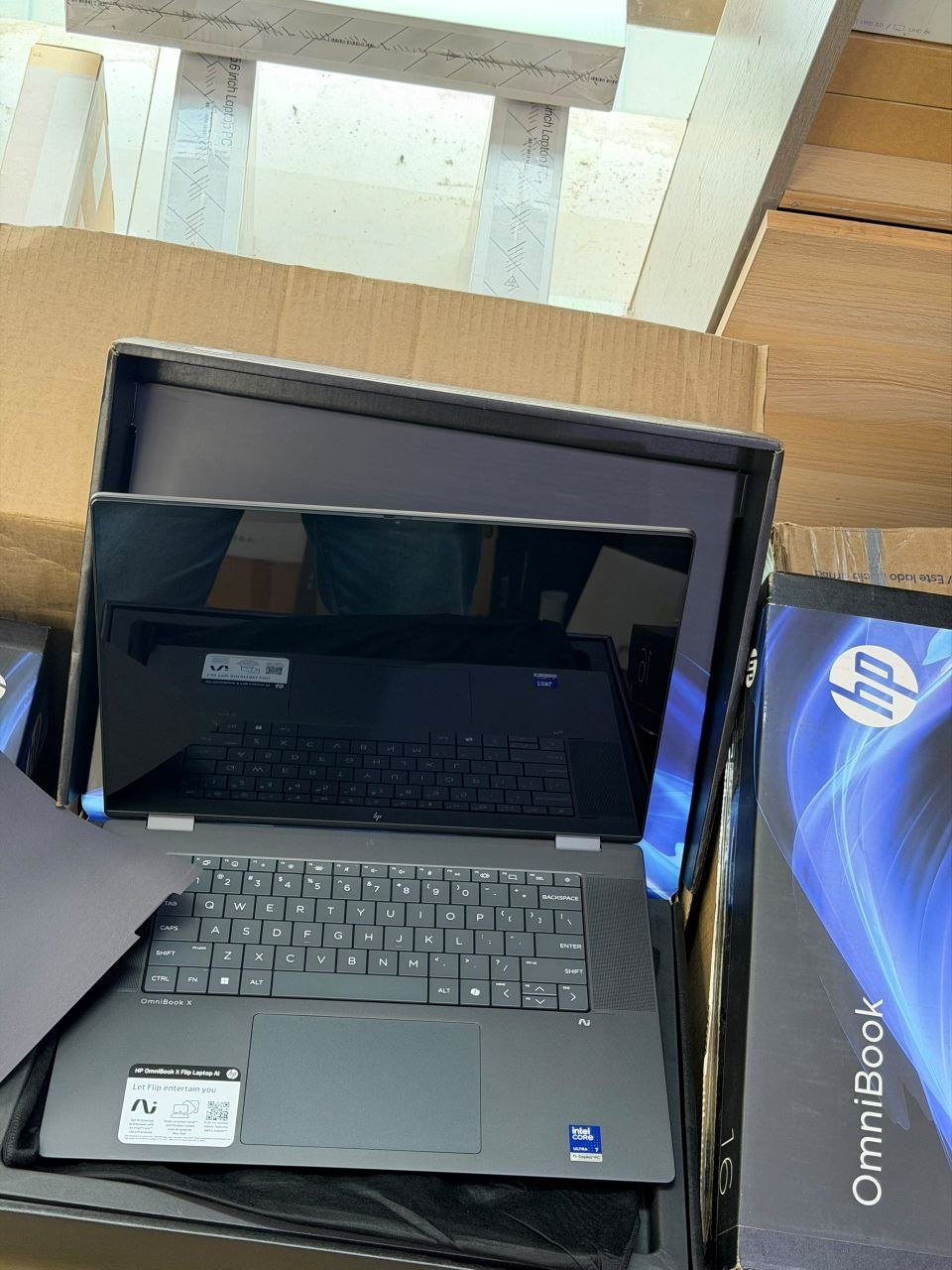HP OmniBook X Flip 14-kb0023dx Ai Laptop view 2