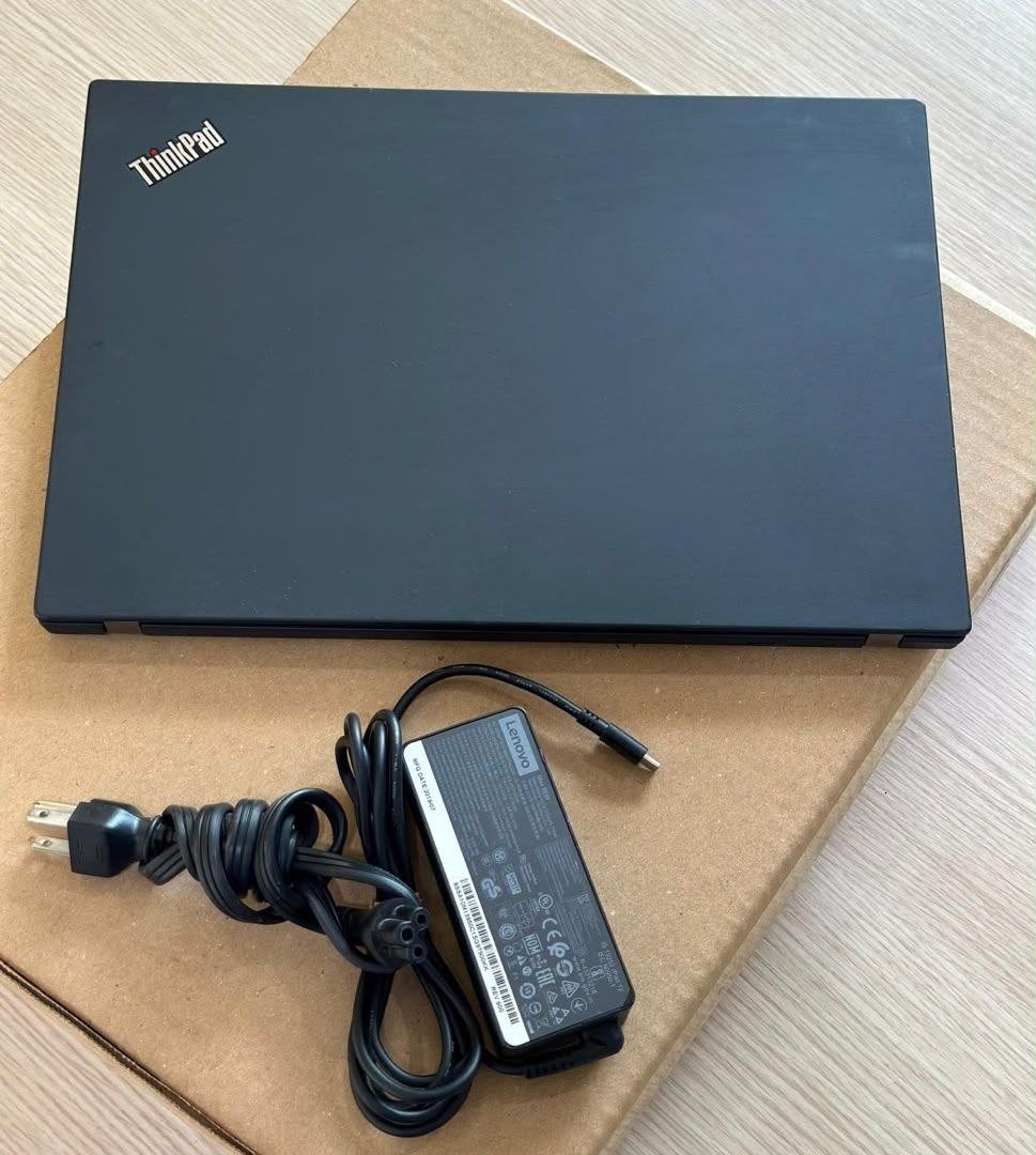 Lenovo ThinkPad T490 8th Generation view 5