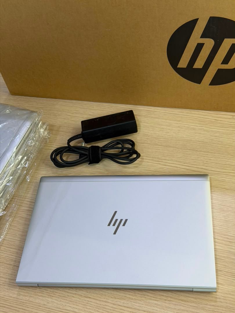 HP Elitebook 830 G7 Intel®️ Core™️ i5-Processor 10TH GENERATION view 3