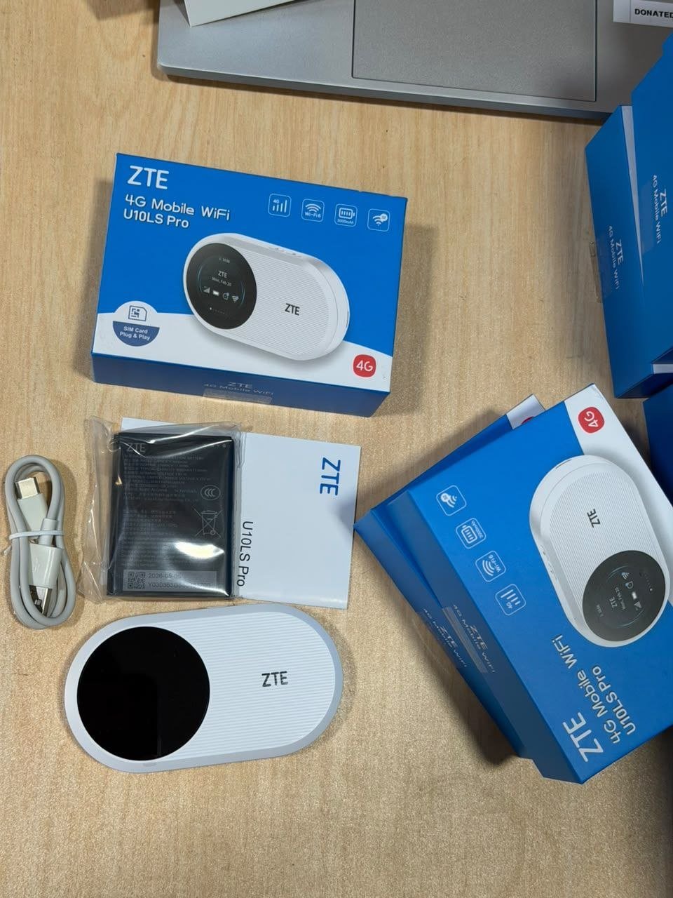 ZTE 4G Mobile Pocket WiFi U10LS Pro view 3