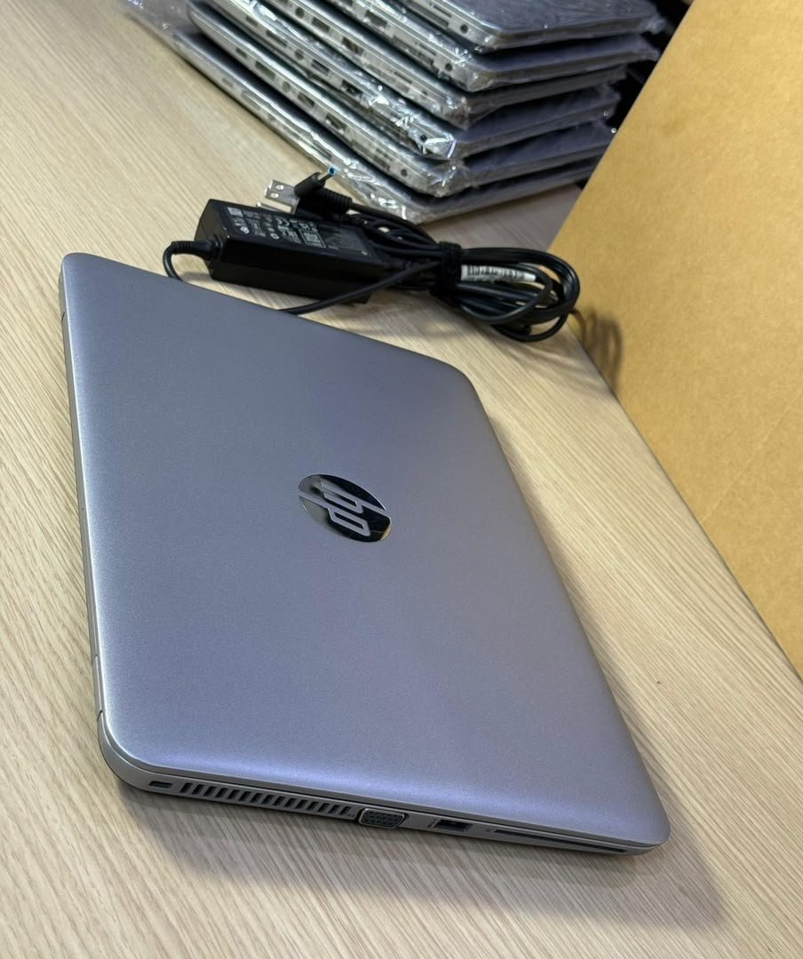 HP EliteBook 820 G3 i5 6th Generation