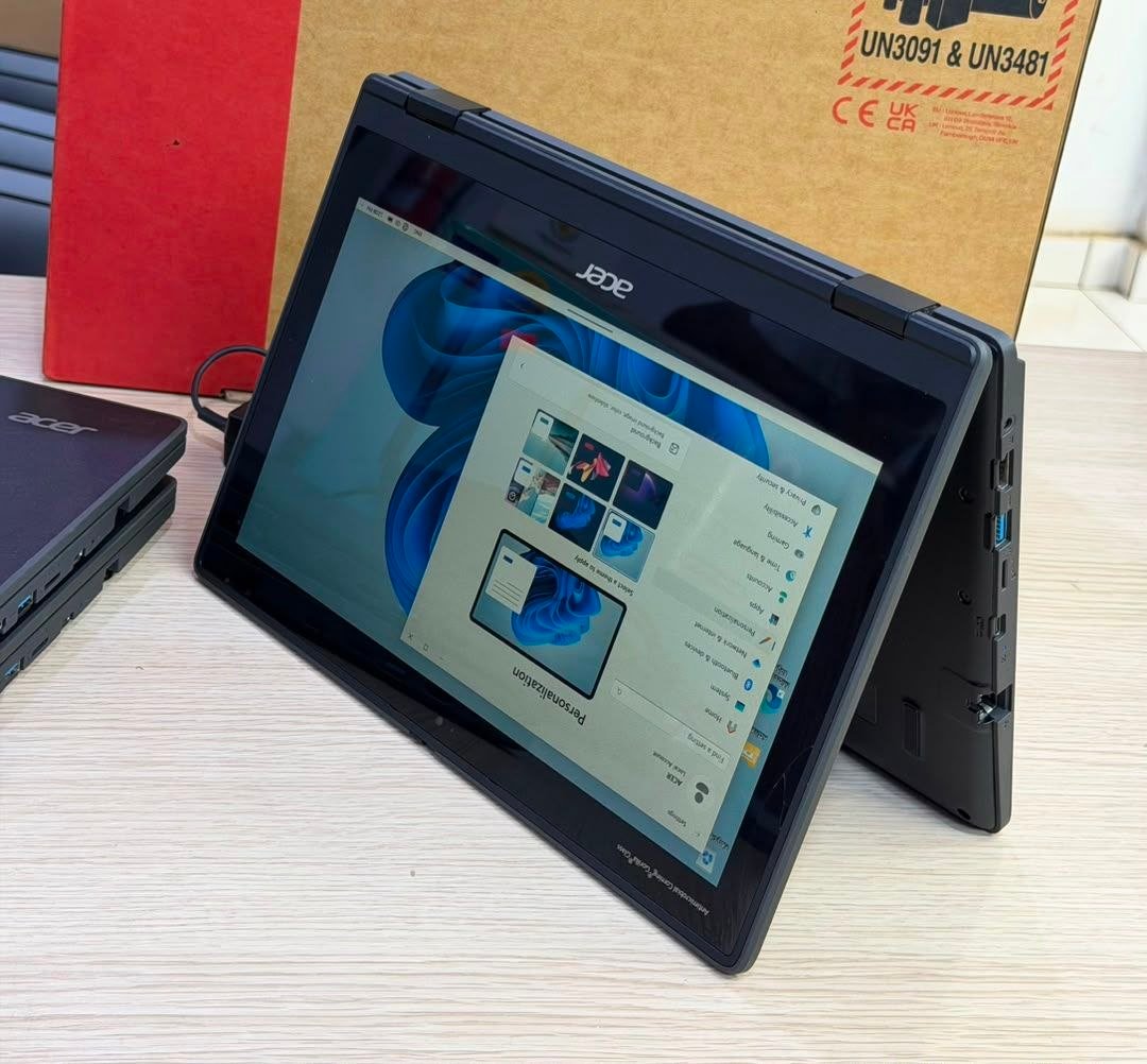 Acer TravlMate Spin x360 view 3