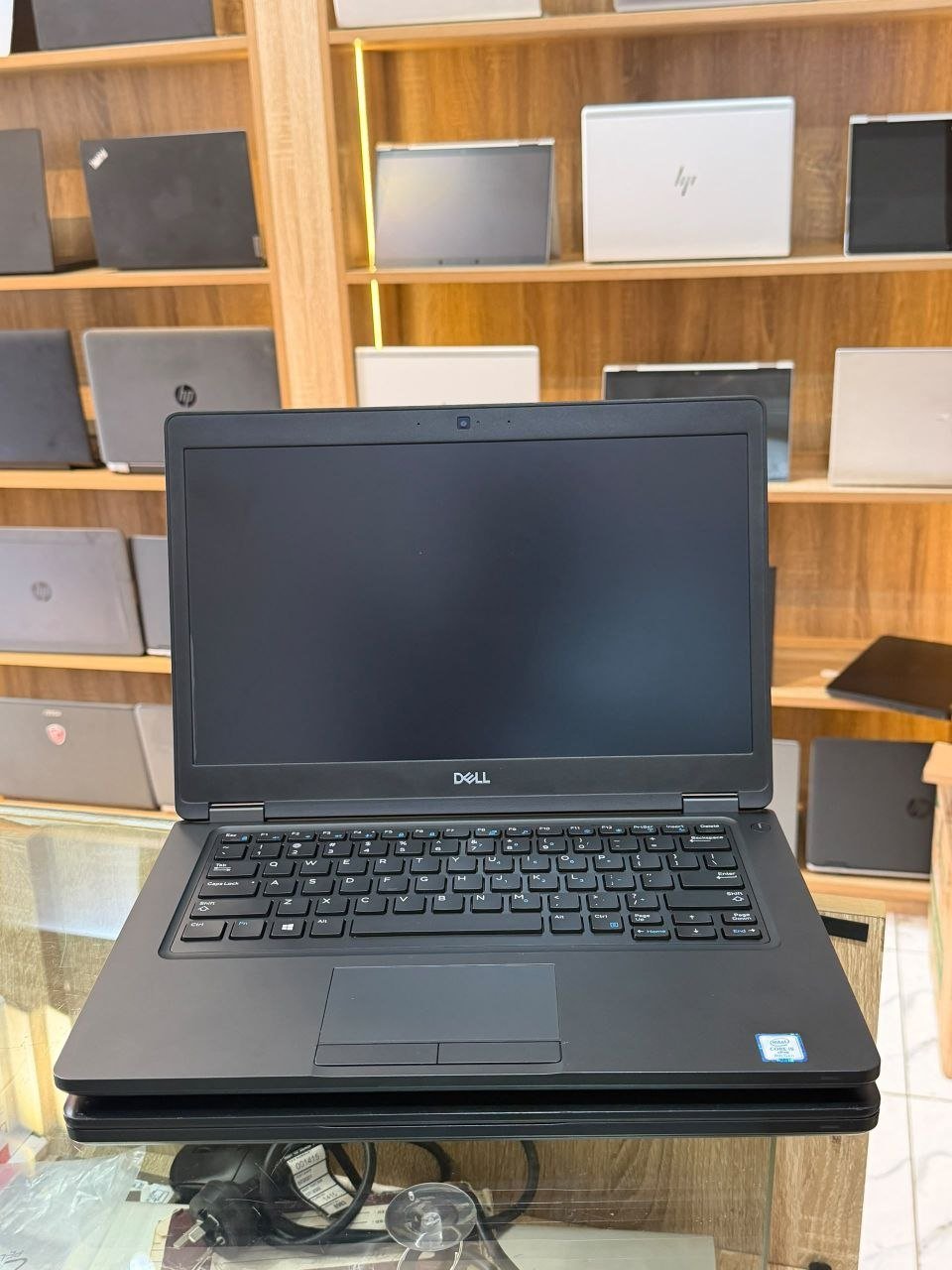 DELL LATITUDE 5480 INTEL CORE I7 7TH GENERATION view 4