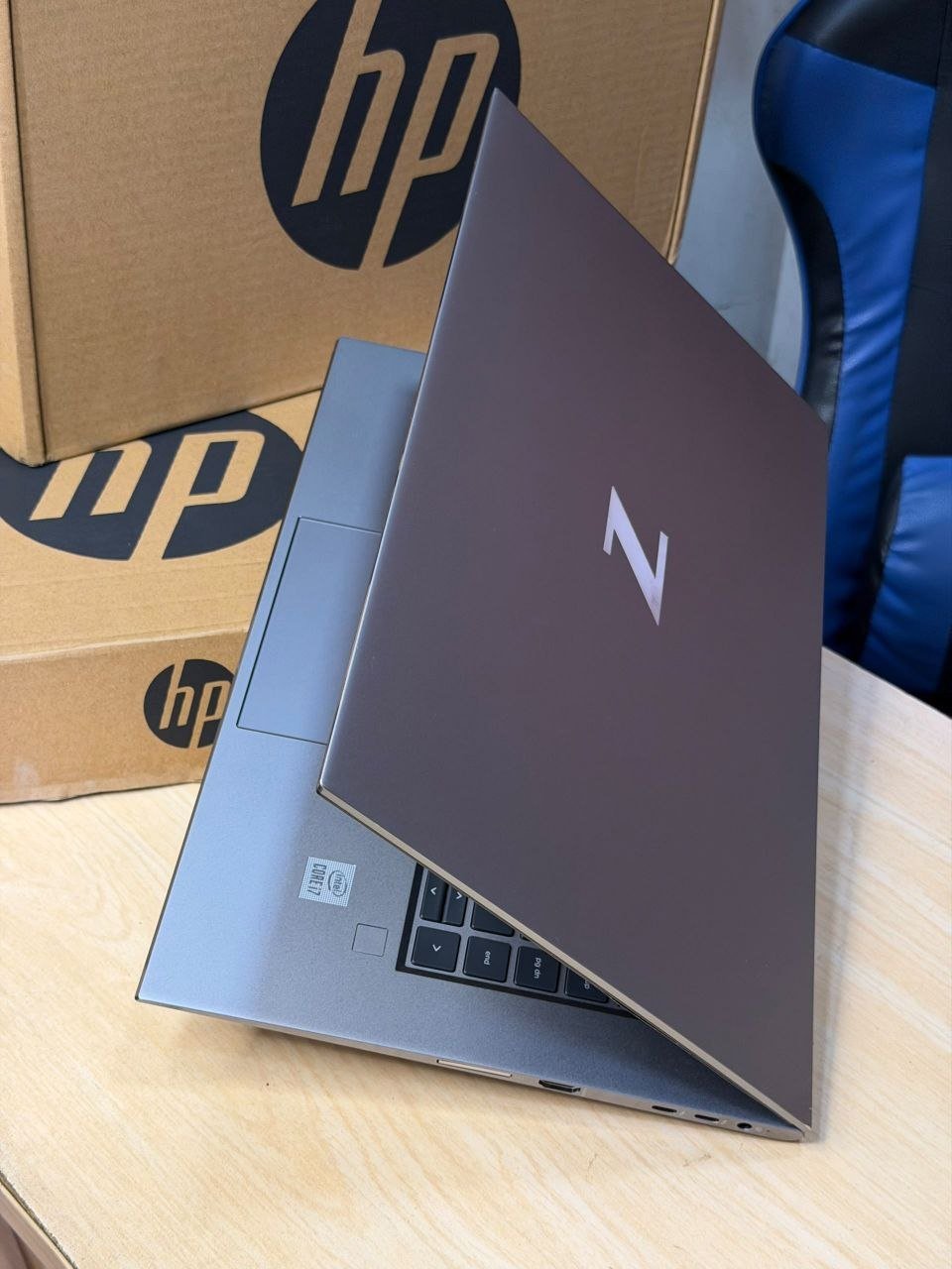 HP ZBook STUDIO G7 M Intel®️Core i7-10850H 10TH GENERATION view 5