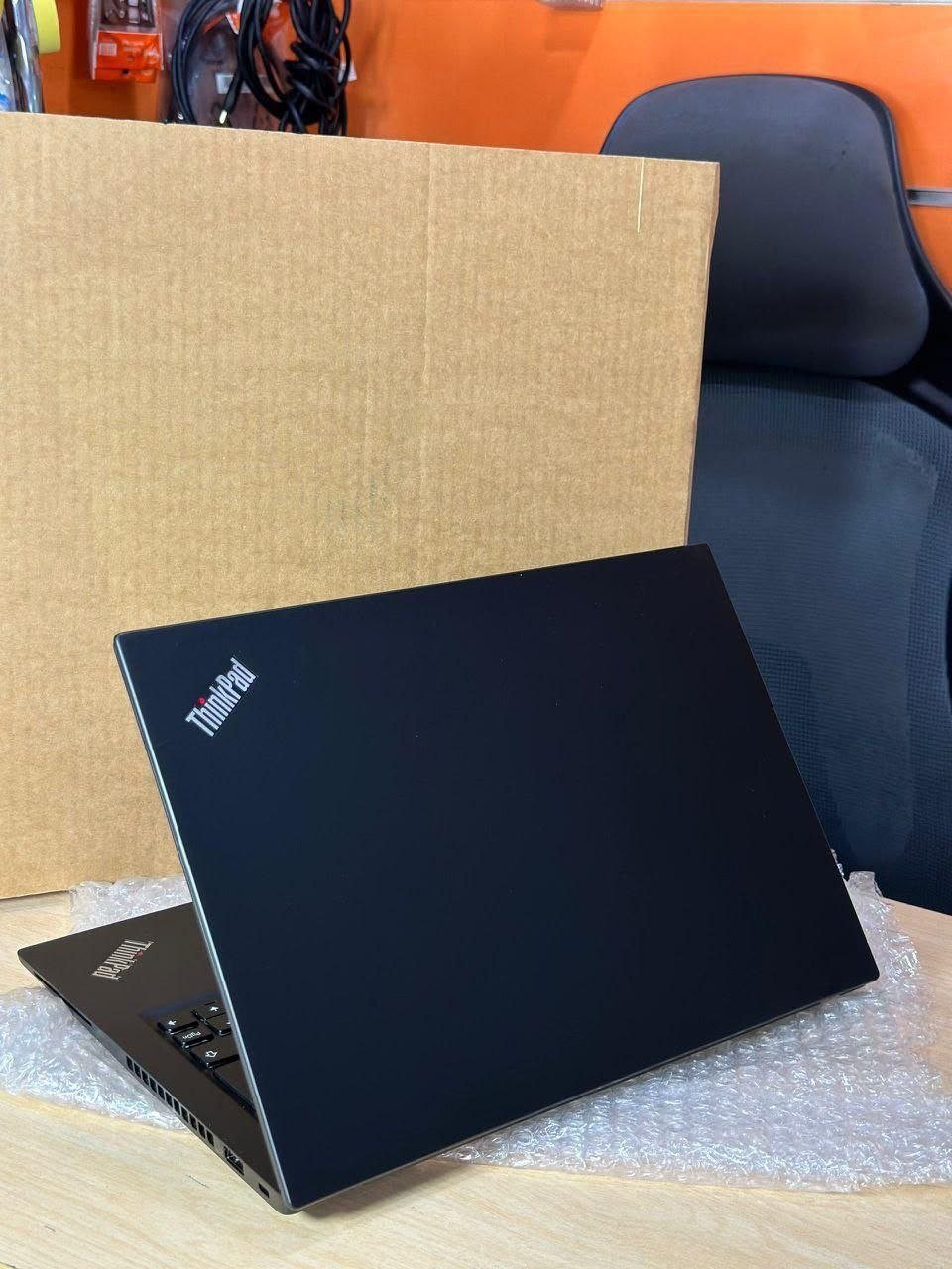 Lenovo ThinkPad T14 10th Generation view 3
