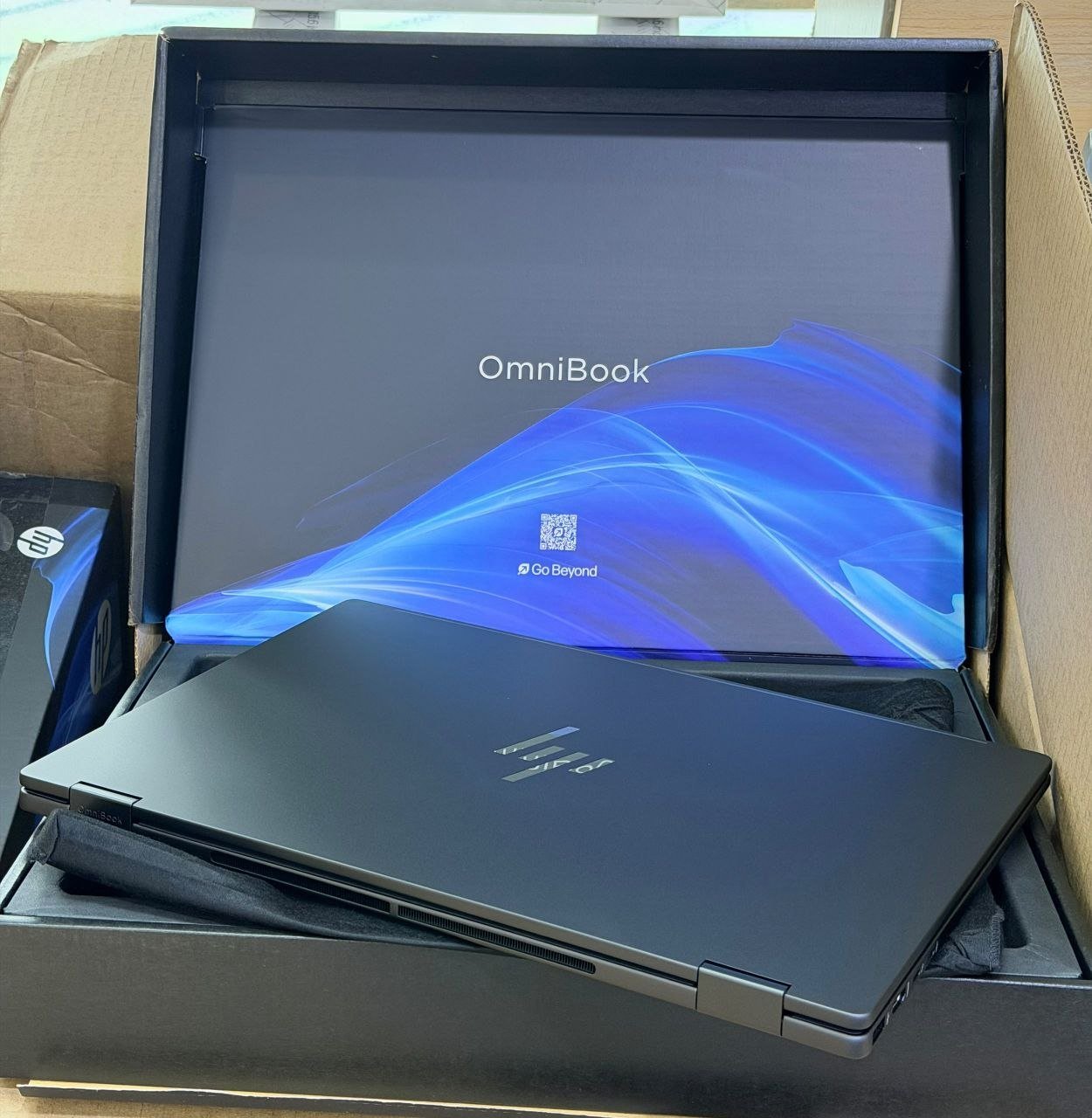 HP OmniBook X Flip 14-kb0023dx Ai Laptop view 5