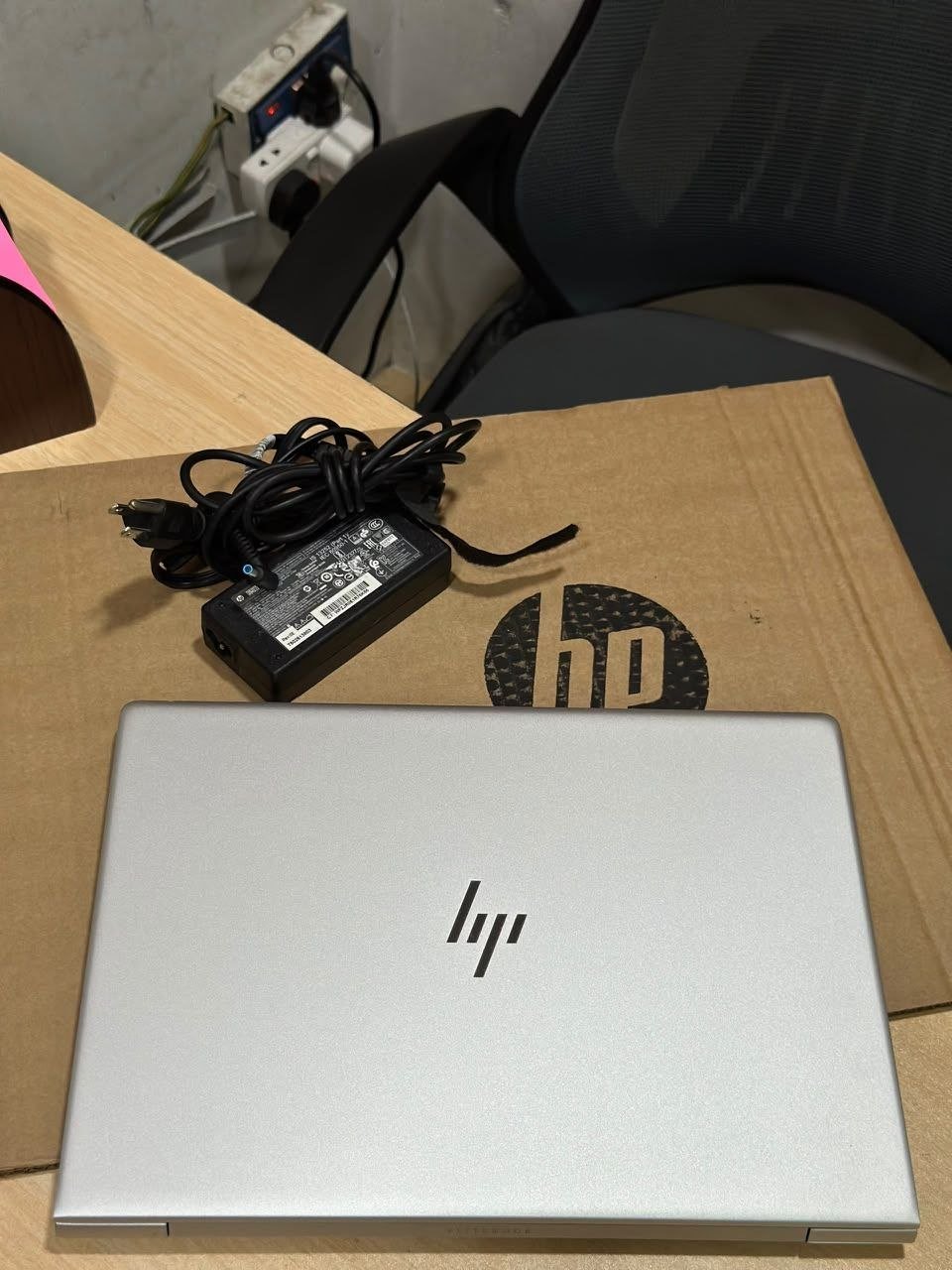 HP EliteBook 840 G5 Intel®️ Core™️ i5 8TH GENERATION view 4