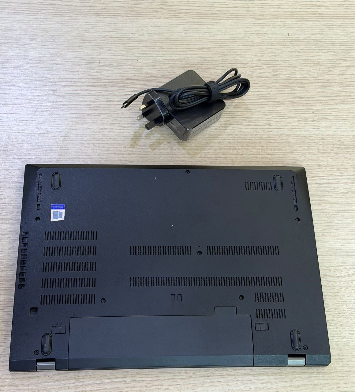 LENOVO ThinkPad T580 8TH GEN-Intel® Core™ i7 view 5