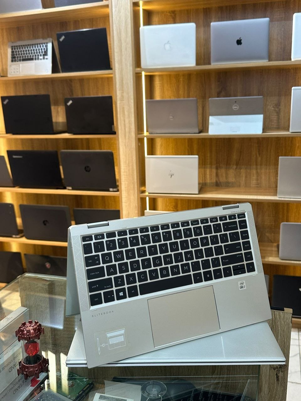 HP ELITEBOOK X360 1040 G7 INTEL CORE I7 view 2