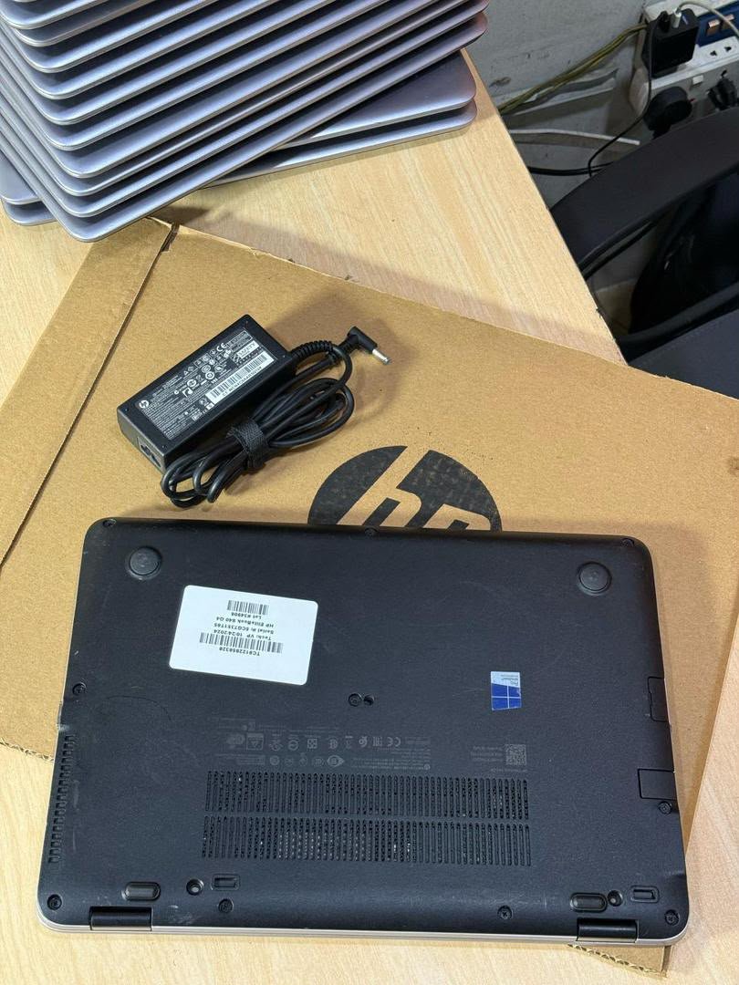 HP EliteBook 745 G3 i5 6th Generation view 2
