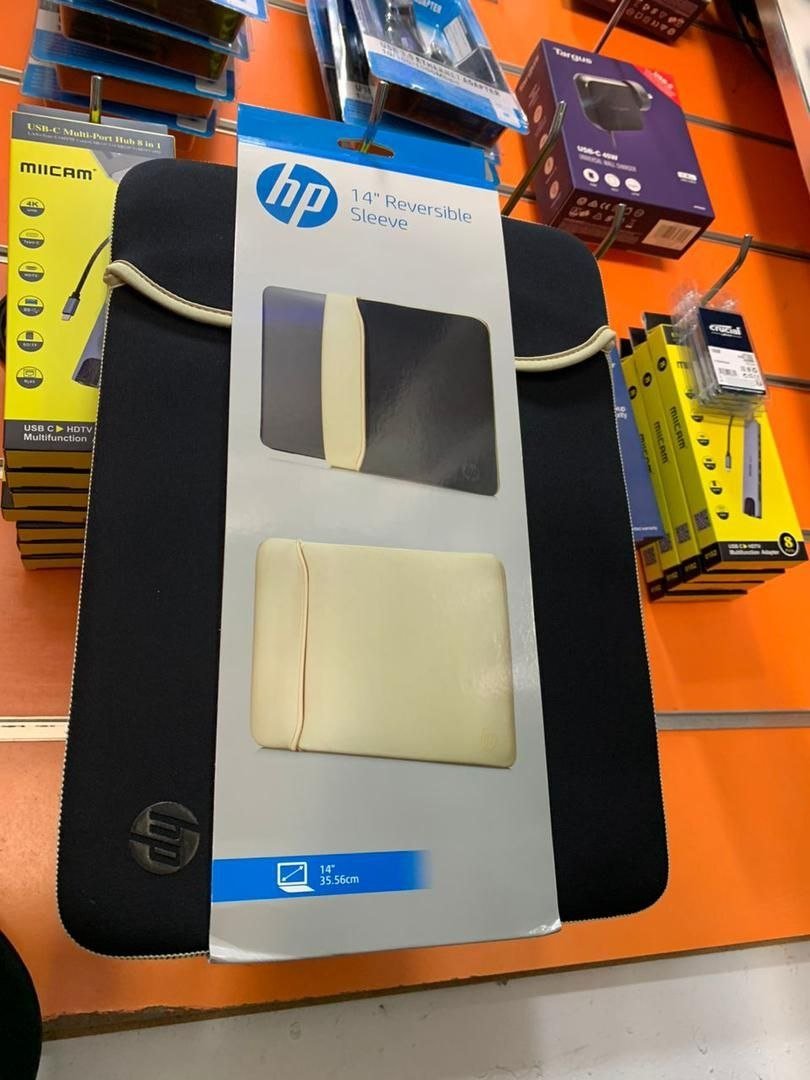 HP Original Reversible Protective Laptop Sleeve view 2