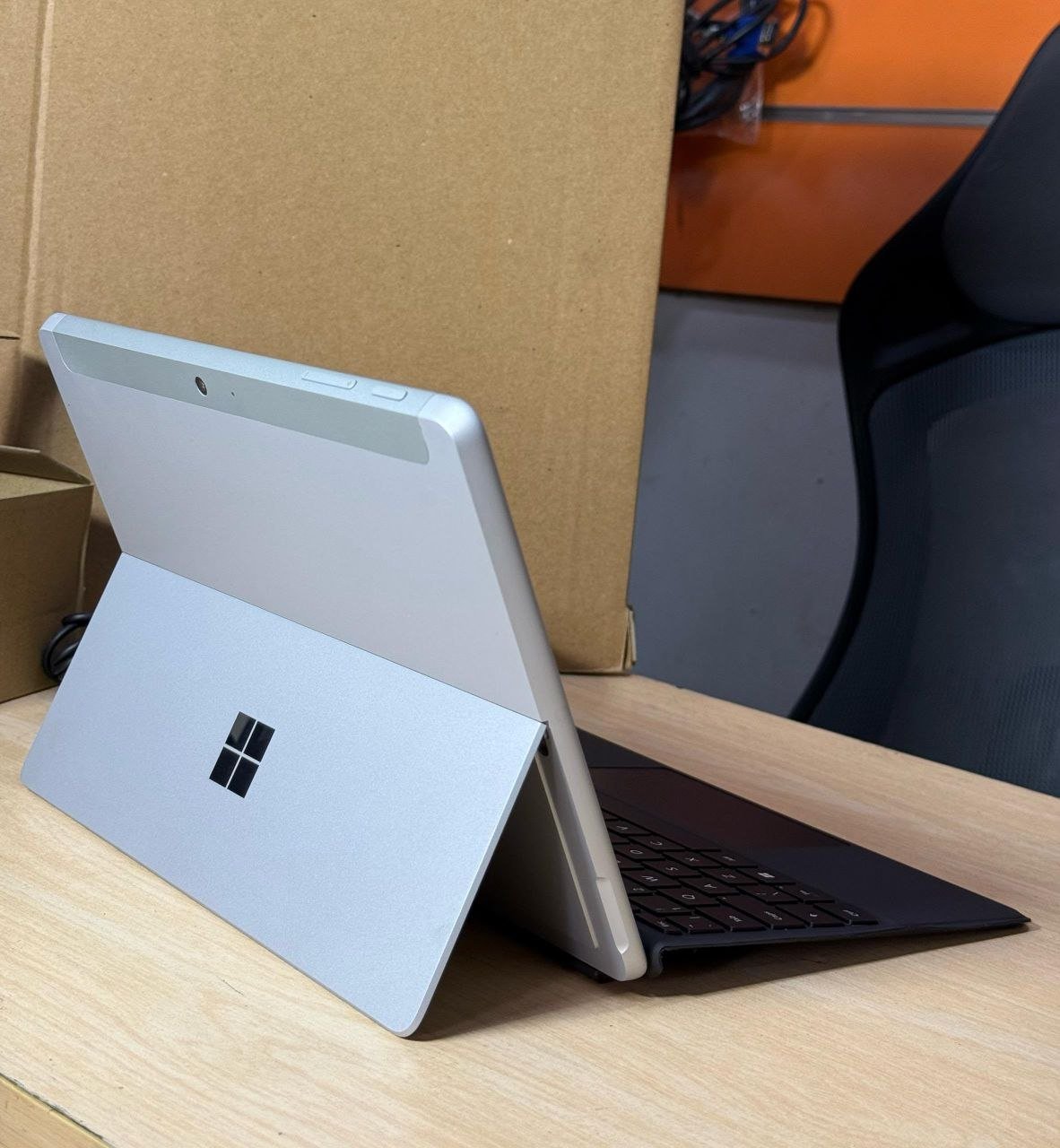 Microsoft Surface Go 10TH GENERATION view 1