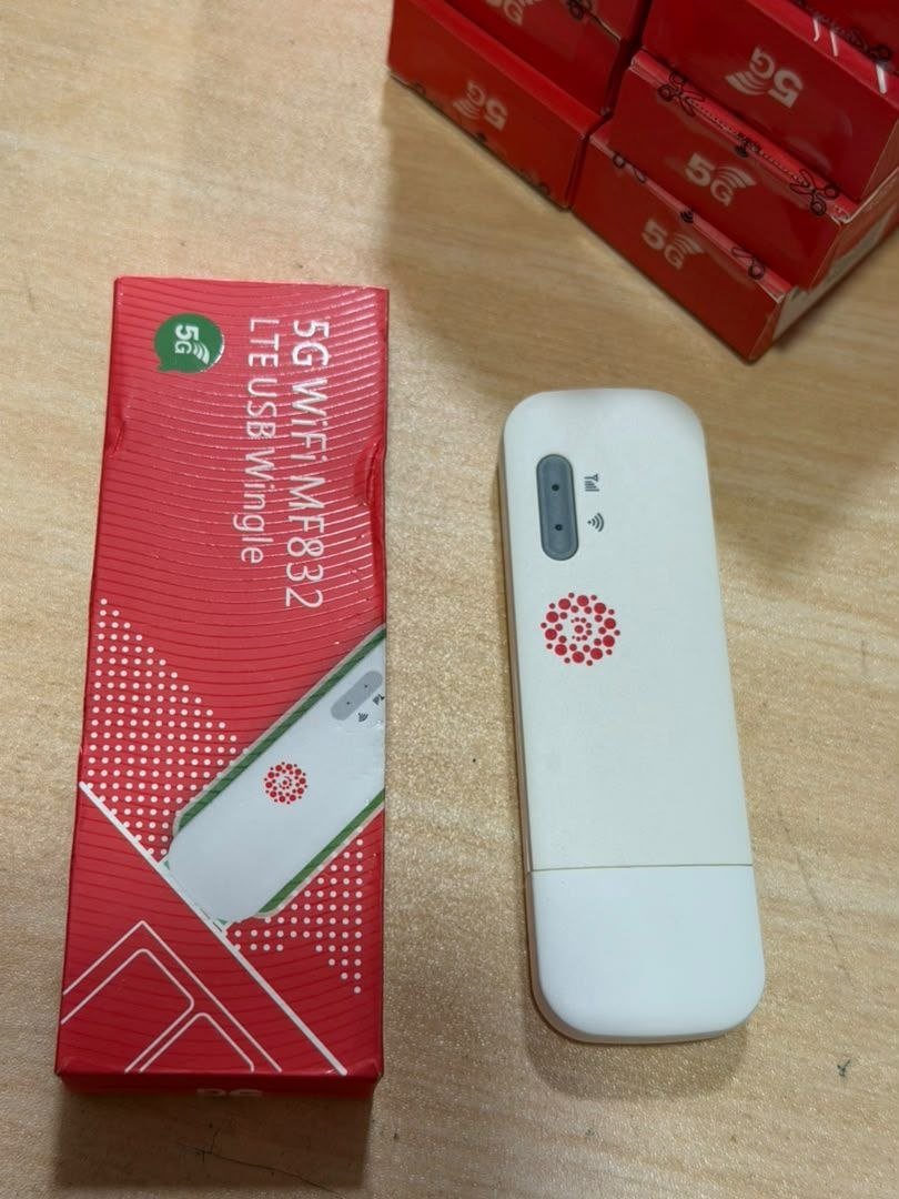 4G USB Modem with WiFi Hotspot view 2