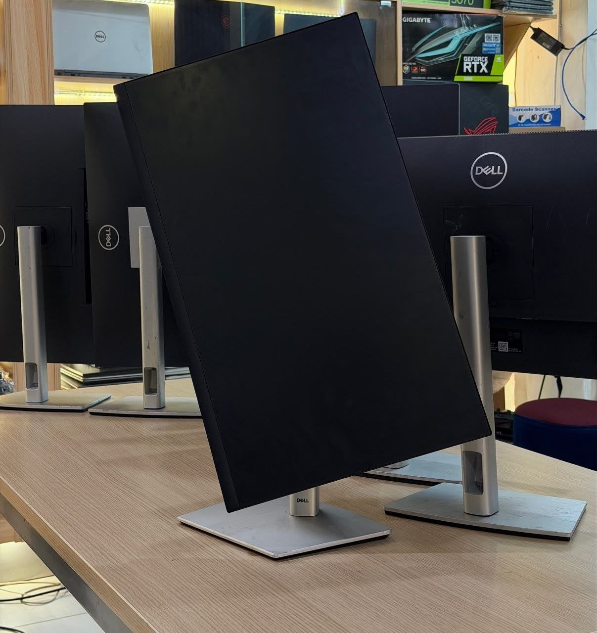 Dell P2422H Edgless 24” IPS Monitor view 1