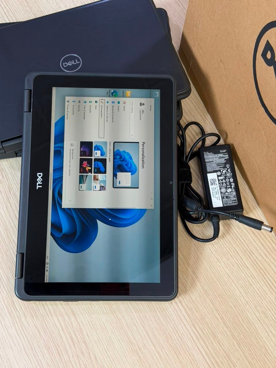 DELL LATITUDE 3190 2-IN-1 view 4