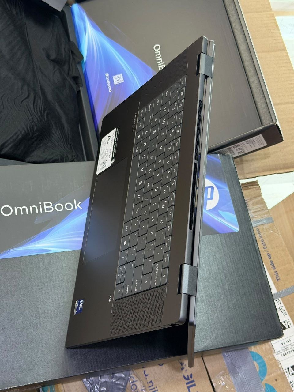 HP OmniBook X Flip 14-kb0023dx Ai Laptop view 4