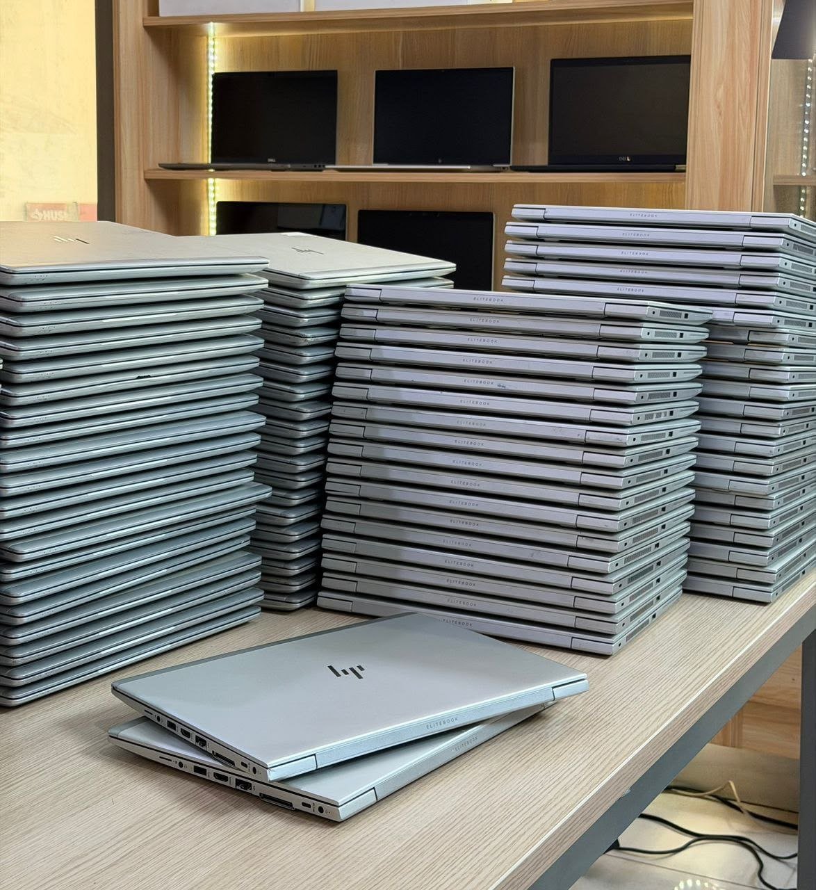 HP EliteBook 745 G6 GAMING view 4
