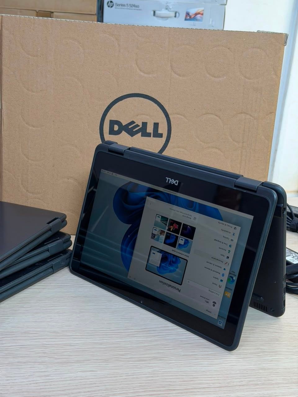 DELL LATITUDE 3190 2-IN-1 view 1