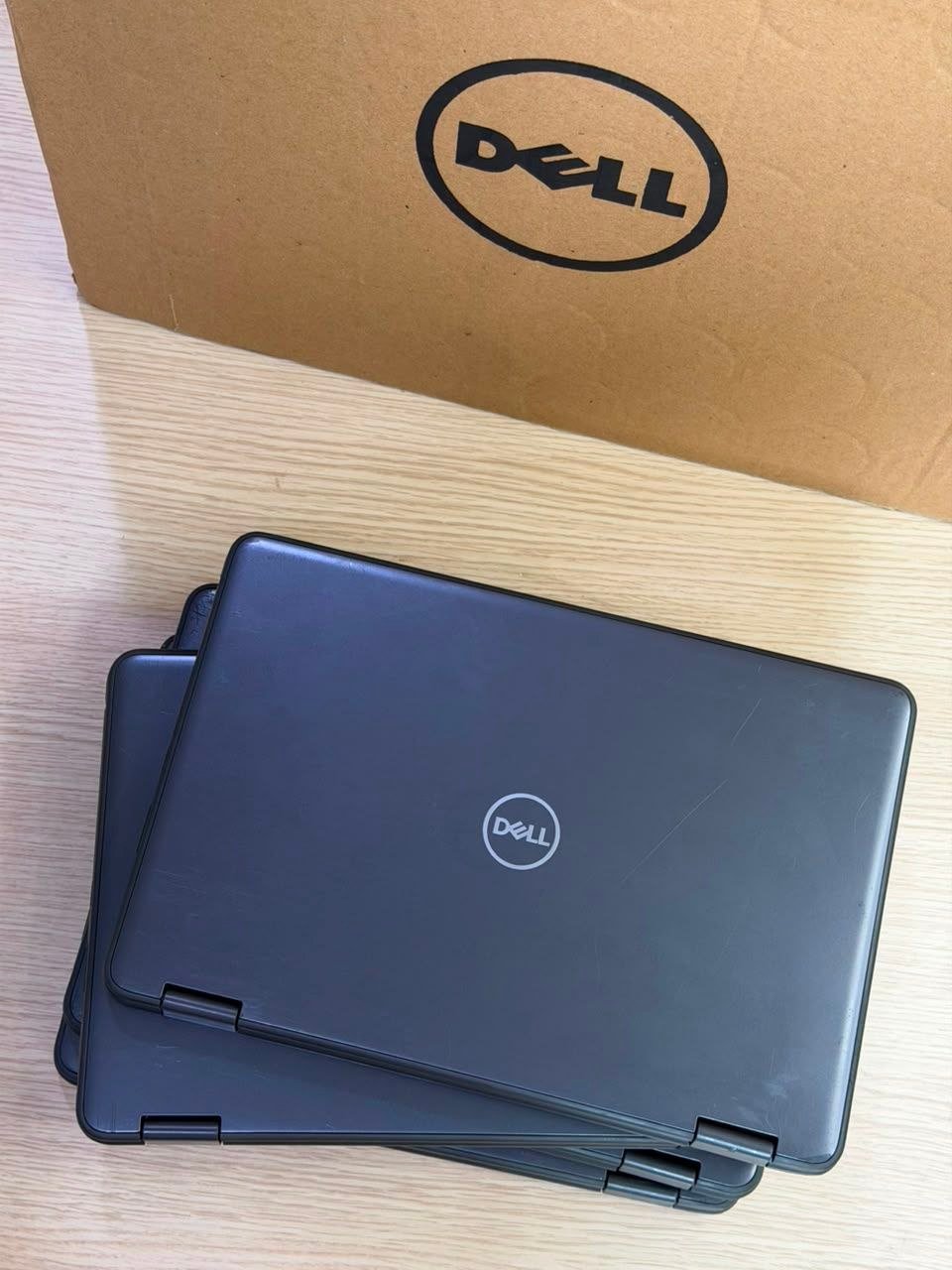 DELL LATITUDE 3190 2-IN-1 view 2