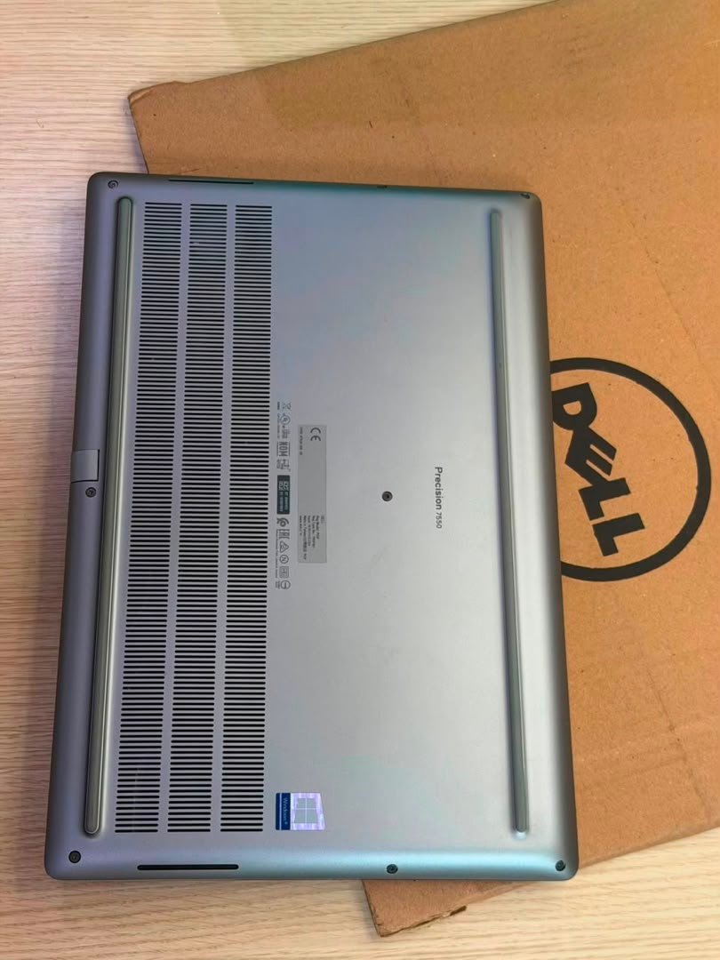 Dell Precision 7550 Workstation i7-10th Generation view 7